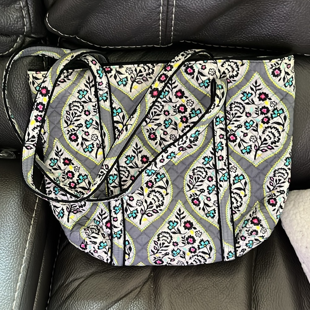 Vera Bradley small vera tote style floral handbag - Picture 5 of 9
